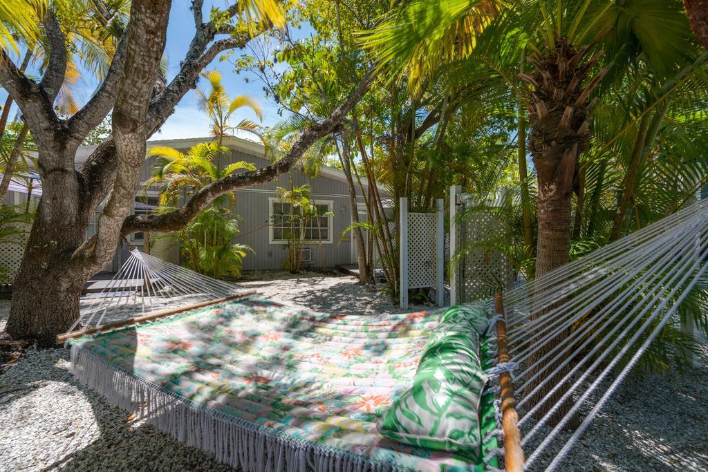 Tarpon Tale Inn Sanibel Exterior photo